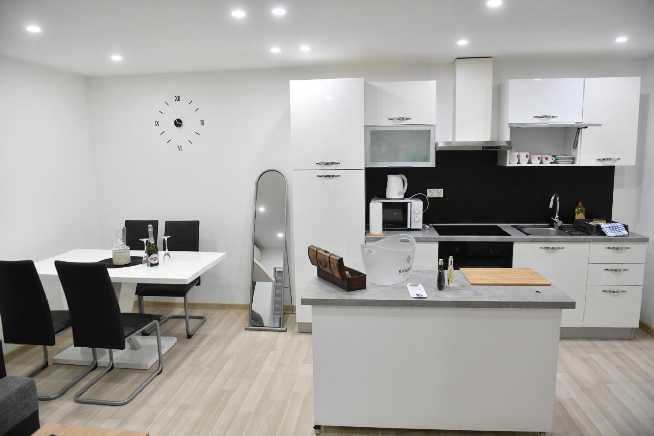 Apartman Lucia Ðakovo المظهر الخارجي الصورة