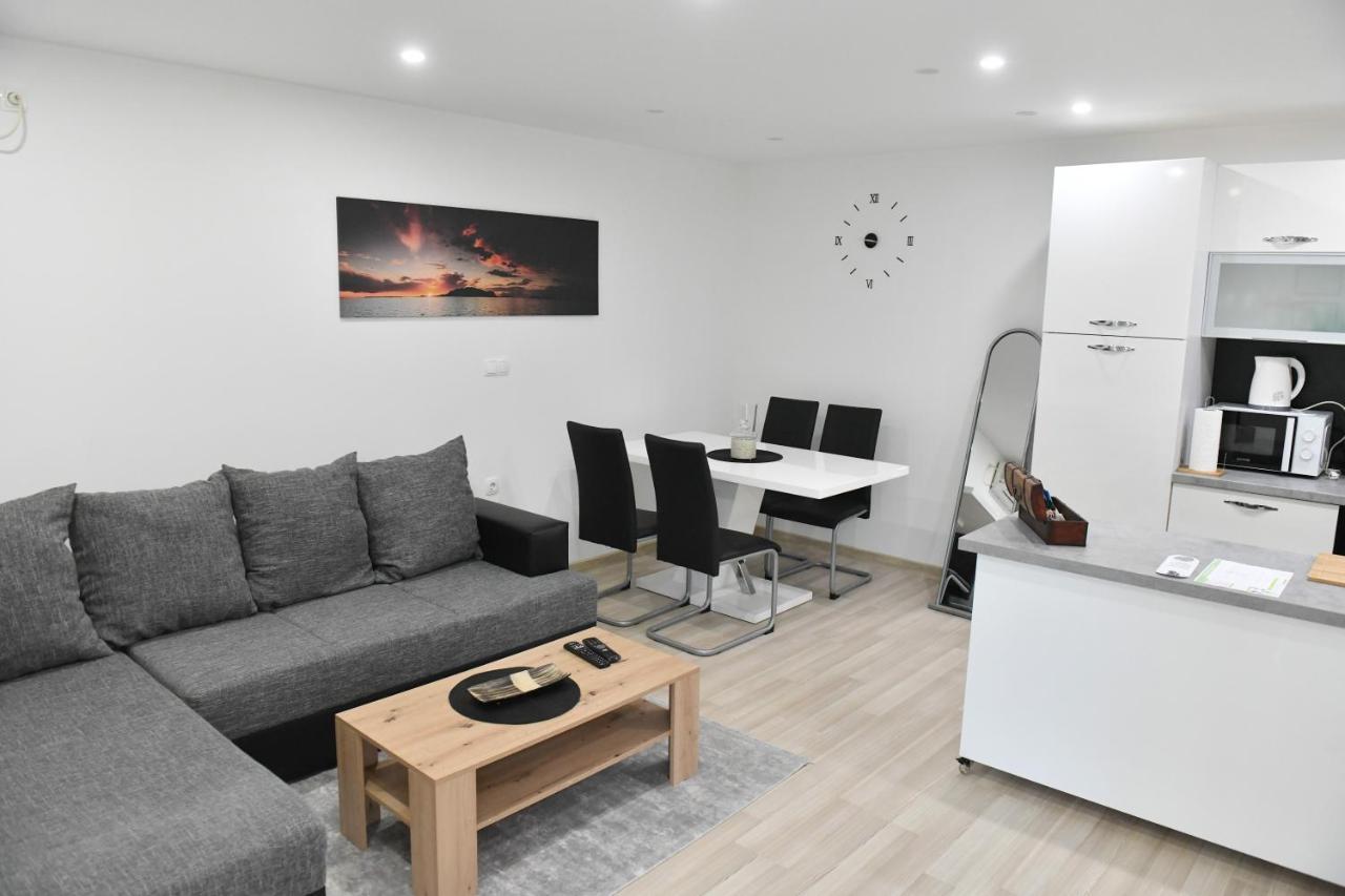 Apartman Lucia Ðakovo المظهر الخارجي الصورة